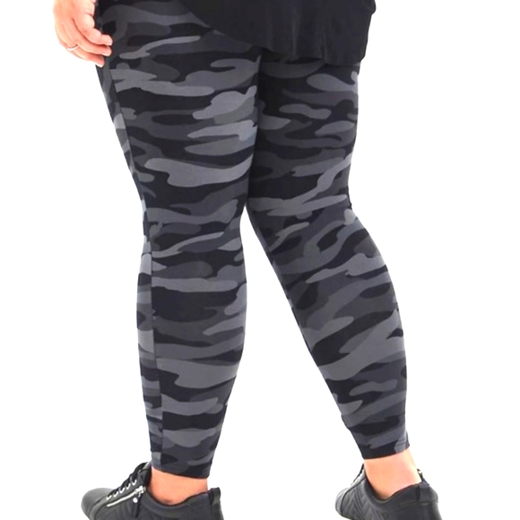 ❤️NWT VINTAGE TORRID LEGGING - CAMOFLAGE - FULL LENGTH - HIGH WAIST - PLUS SIZE - Picture 2 of 10